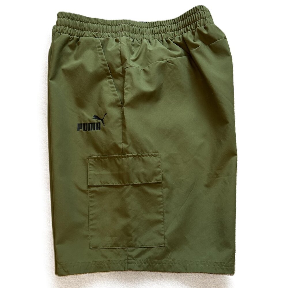 Puma Elastic Waist Cargo-style Shorts (XL) - Picture 2 of 8